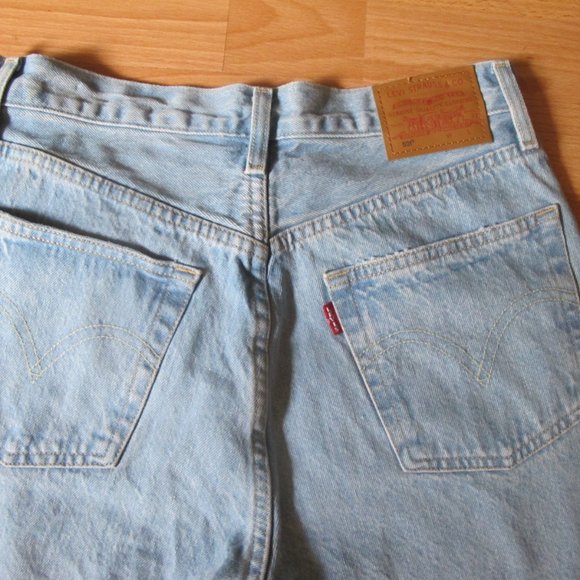 Women's Levis 501 Jeans - Picture 3 of 6